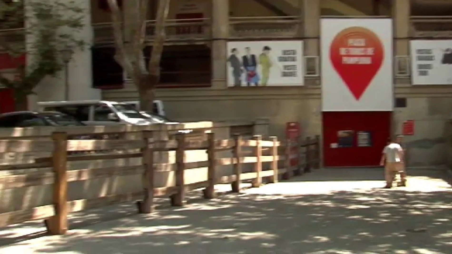 Pamplona inicia la cuenta atrás para San Fermín con el montaje del vallado y la venta de entradas del encierro