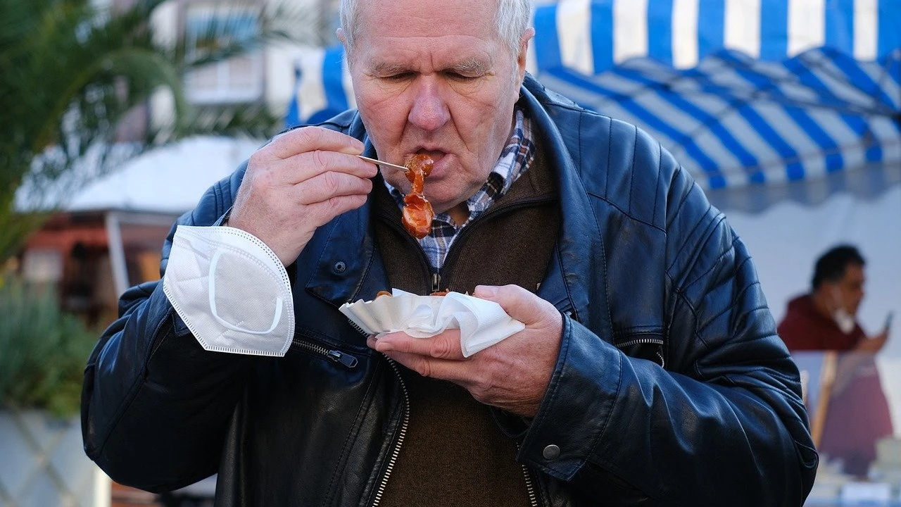 Ni Frankfurt ni codillo: este es el plato más consumido de todo Berlín que tiene origen en la Segunda Guerra Mundial