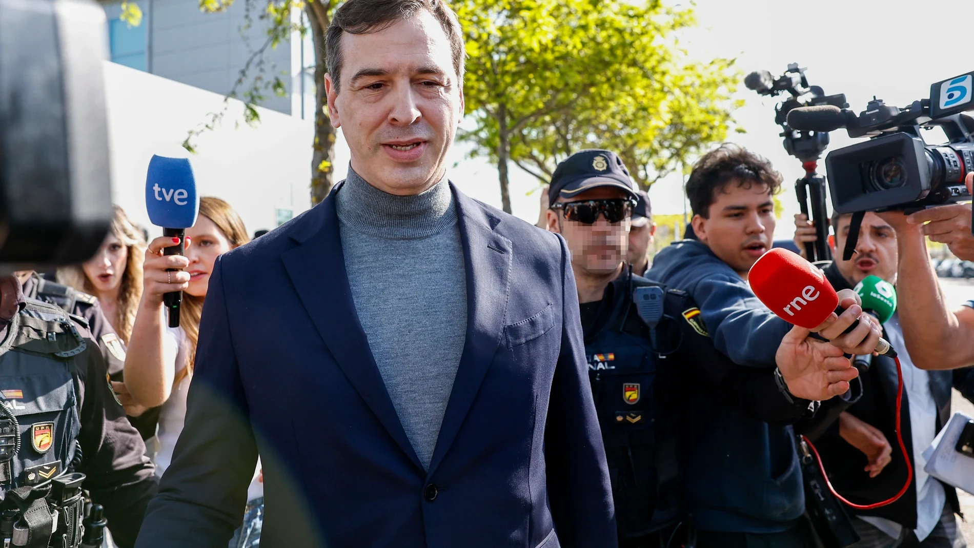 El juicio al «hermanísimo» prolonga la pesadilla judicial de Pedro Sánchez