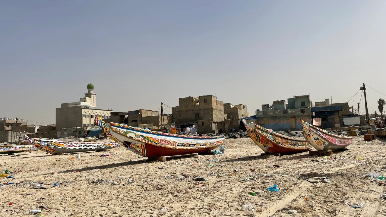 Mauritania rescata otro cayuco en el que viajaban 119 personas con destino a Canarias