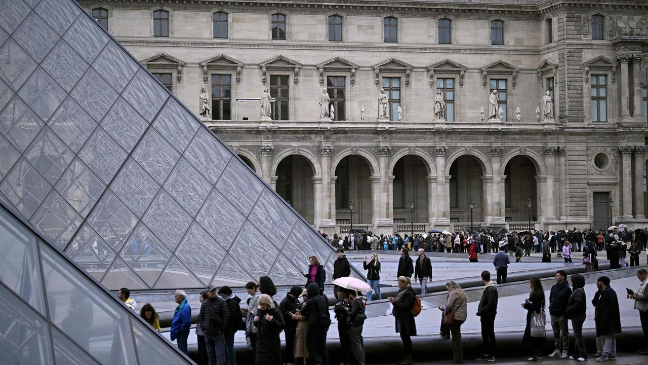 El Louvre refuerza su seguridad con un coordinador y acelera la videovigilancia del museo