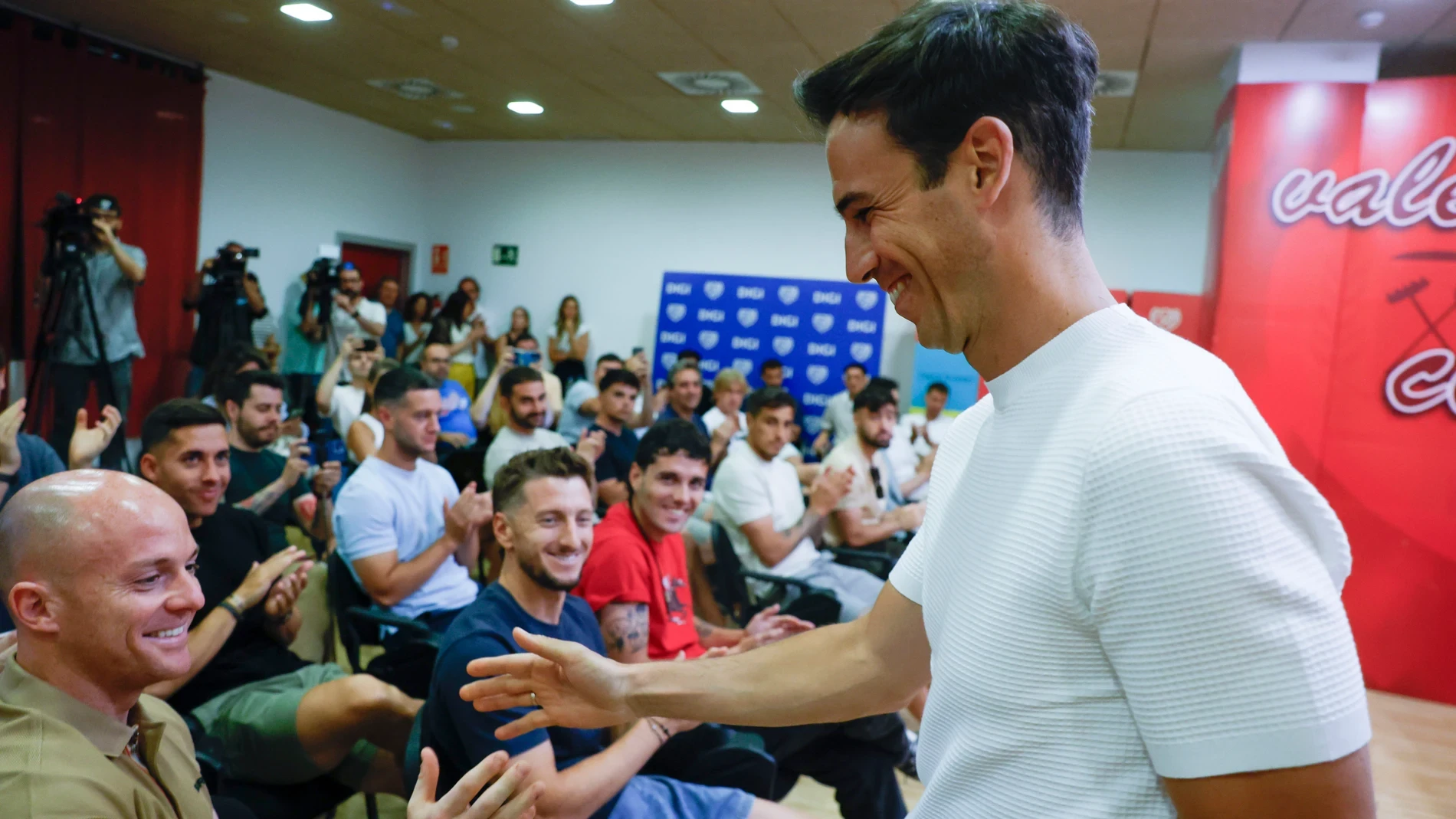 Iñigo Pérez, en su despedida del Rayo: «He mejorado como entrenador y como persona»