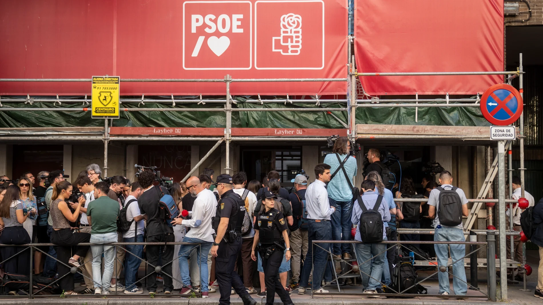 El PSOE no quiere cabrear a Leire la fantástica