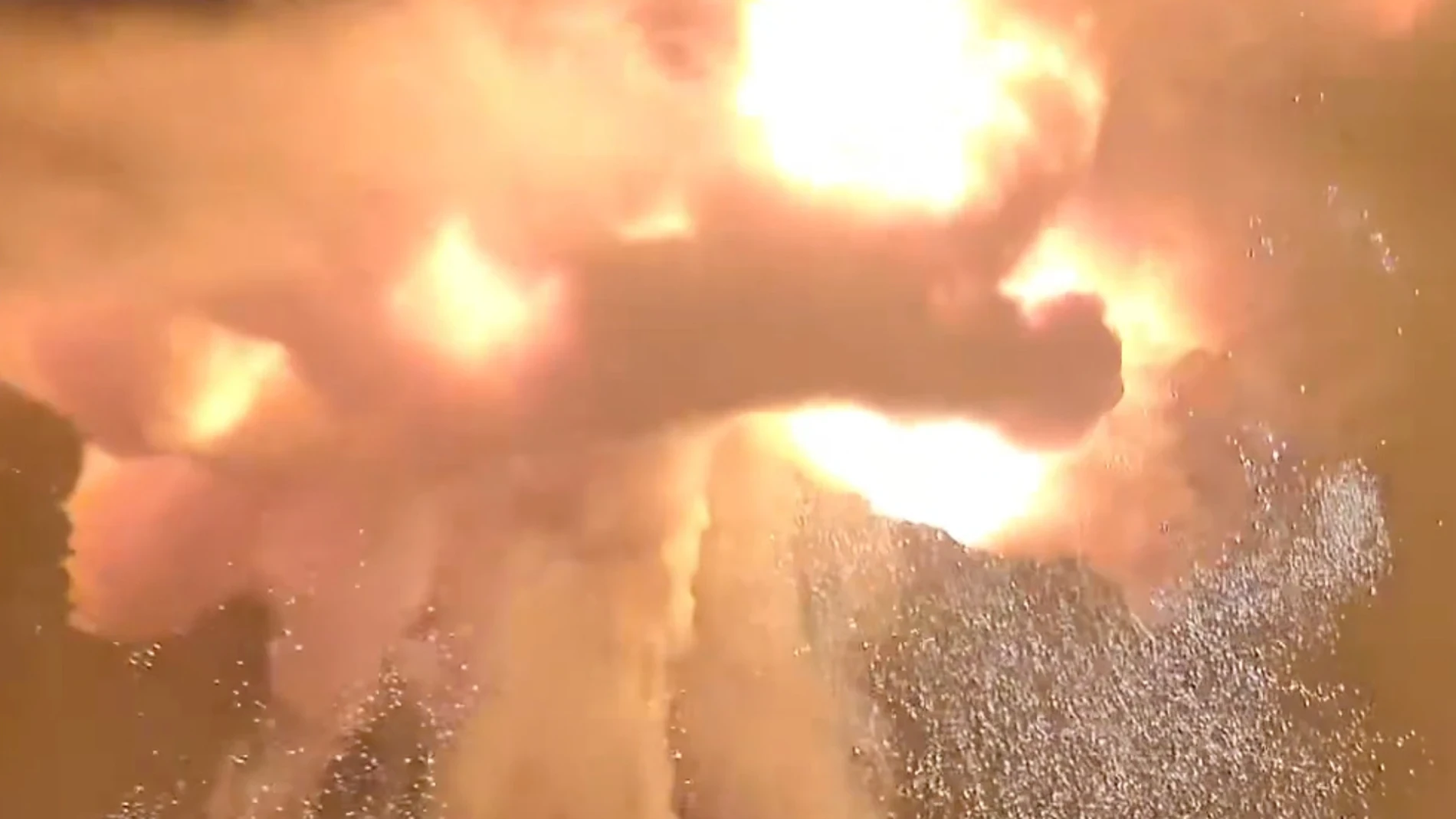 Un cohete de Blue Origin explota durante una prueba previa al lanzamiento de un satélite