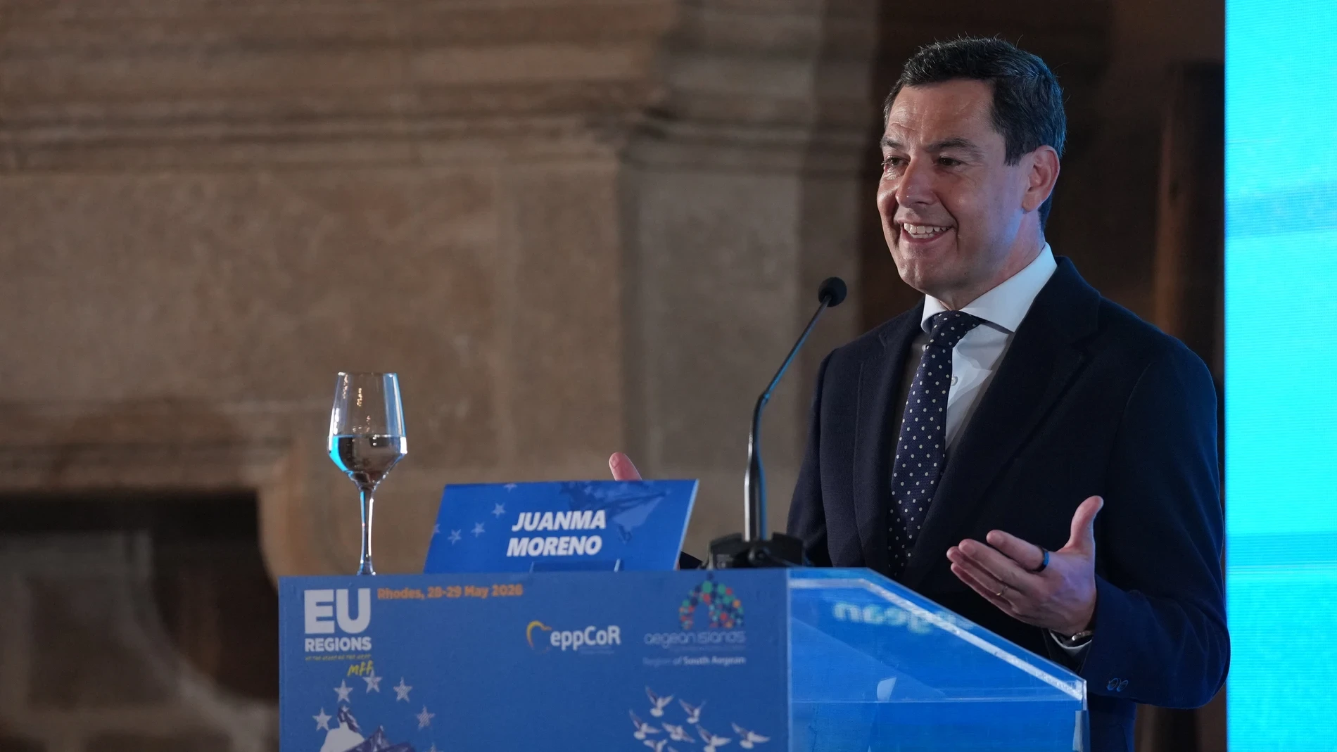 La vía de Feijóo con Vox se examina en Andalucía