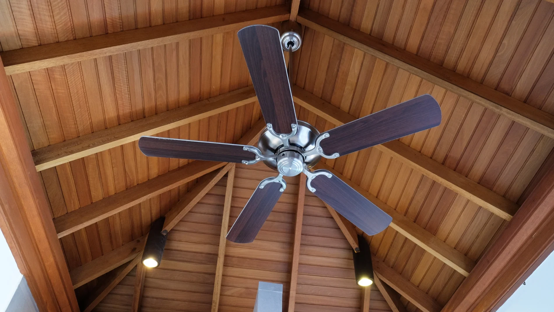 Estos son los efectos secundarios de dejar el ventilador o el aire acondicionado encendido toda la noche