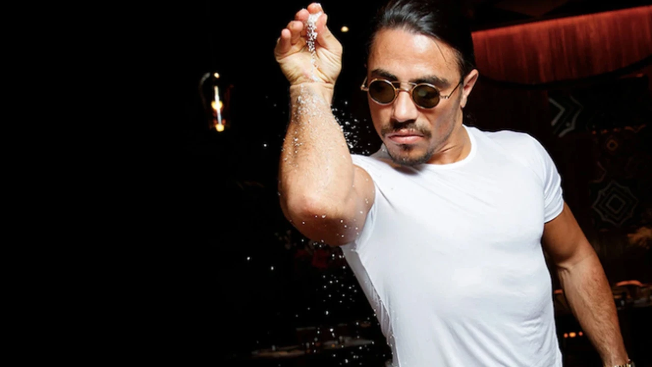 El famoso cocinero Salt Bae acumula pérdidas millonarias y empieza a cerrar restaurantes en EE UU