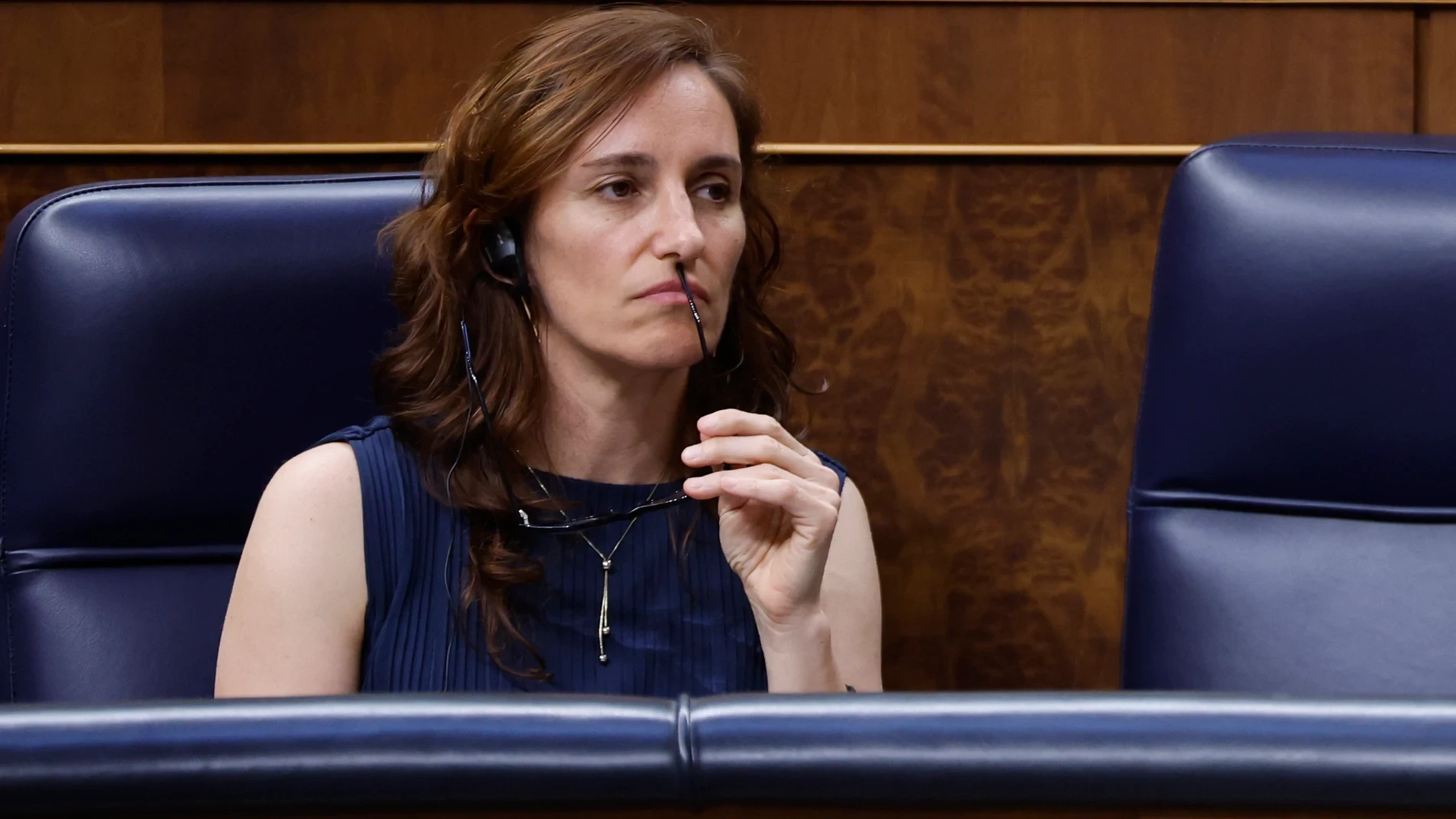 Plante médico a Mónica García: no operarán por la tarde