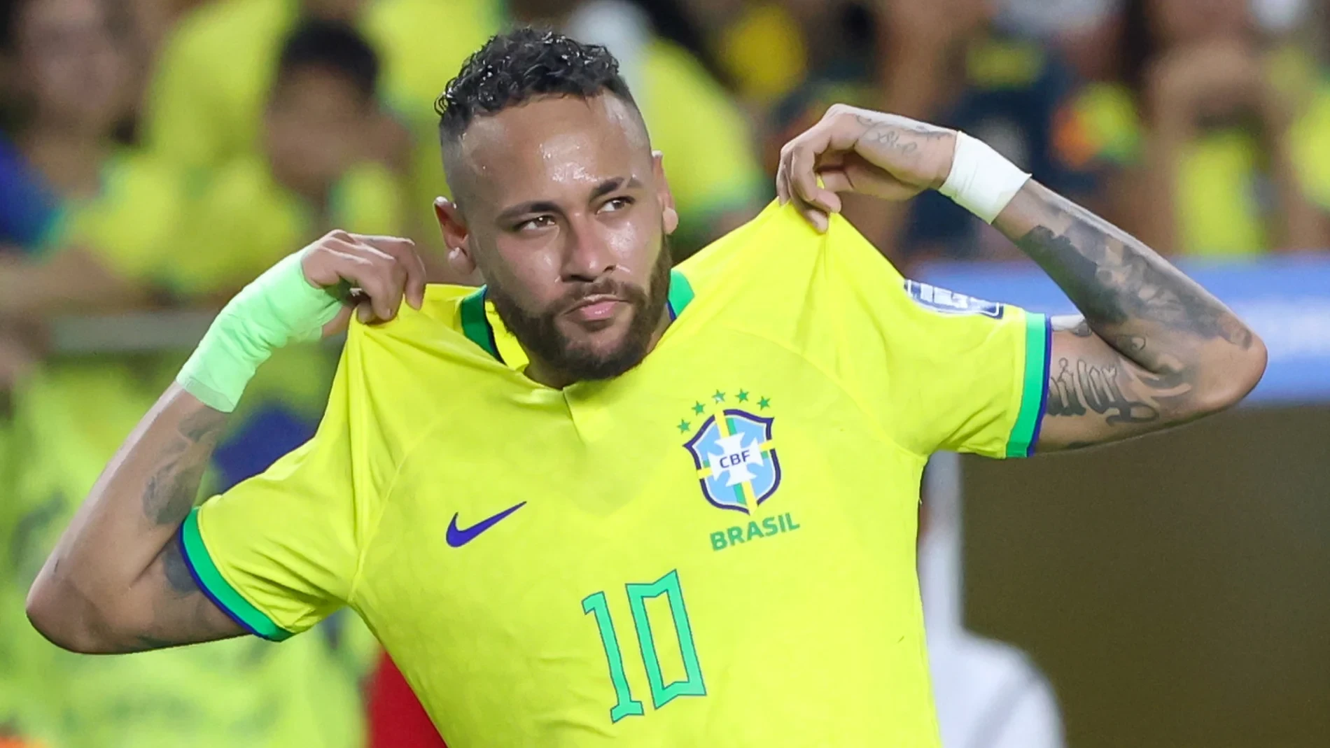 La maldición de Neymar: se lesiona con Brasil