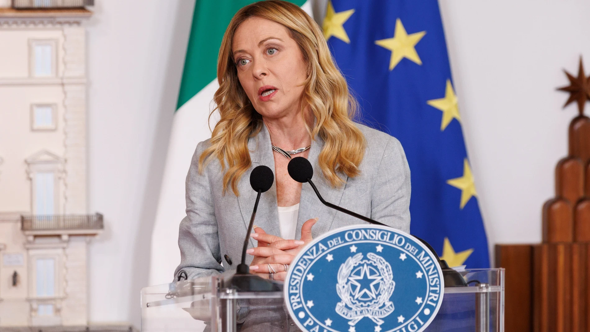 Meloni pide a la UE cerrar las fronteras ante el brote de Ébola en África Central