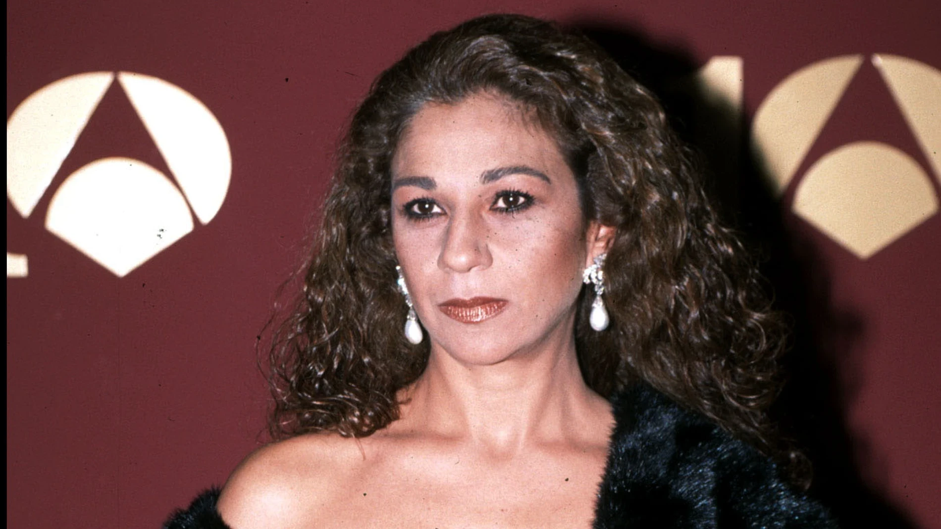 Lolita cumple 68: de sus piernas más icónicas a un estilo bohemio que no pasa de moda
