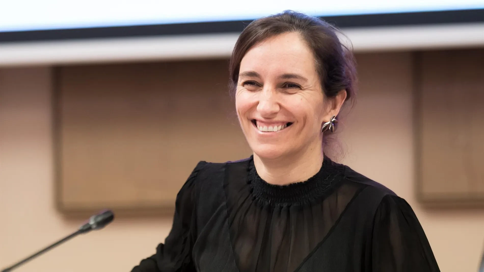 Mónica García celebra su 