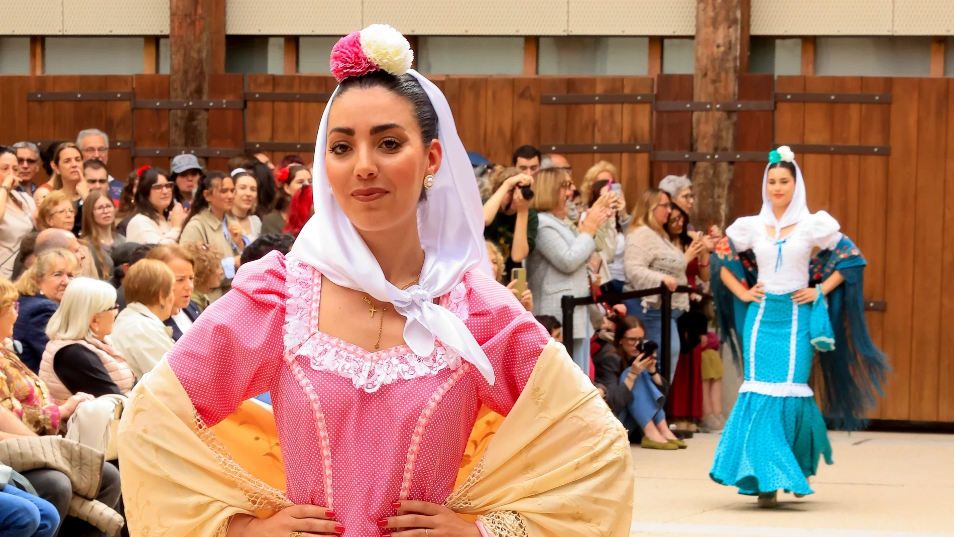 4 ideas de cómo vestir en San Isidro con trajes de chulapa originales (pero siguiendo la tradición)