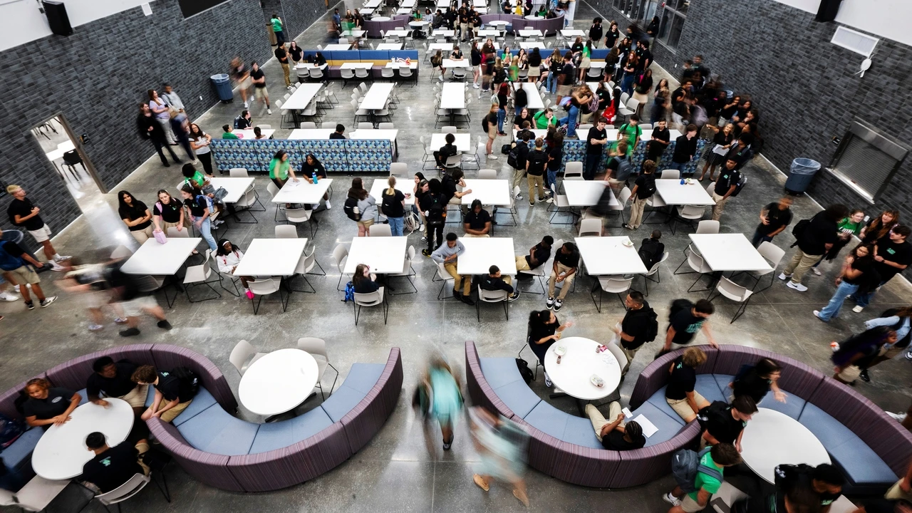Despiden a una maestra en Reino Unido por contar a sus alumnos anécdotas sexuales