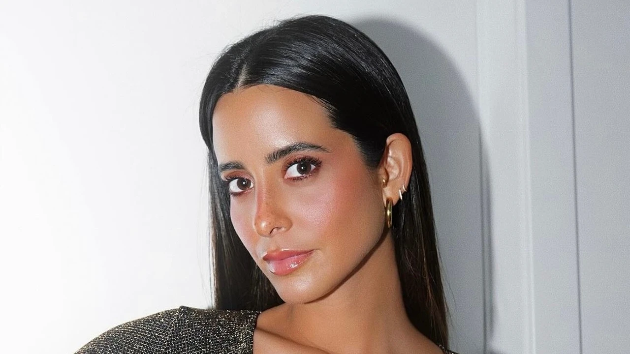 El 'lip combo' de María Fernández-Rubíes para potenciar el bronceado y alargar el efecto verano en tus labios