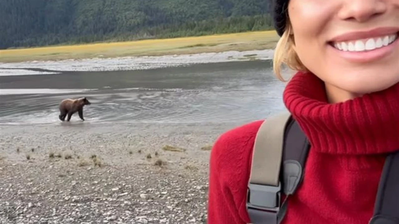 Patricia Conde comparte su insólito encuentro con un oso salvaje en Alaska: 
