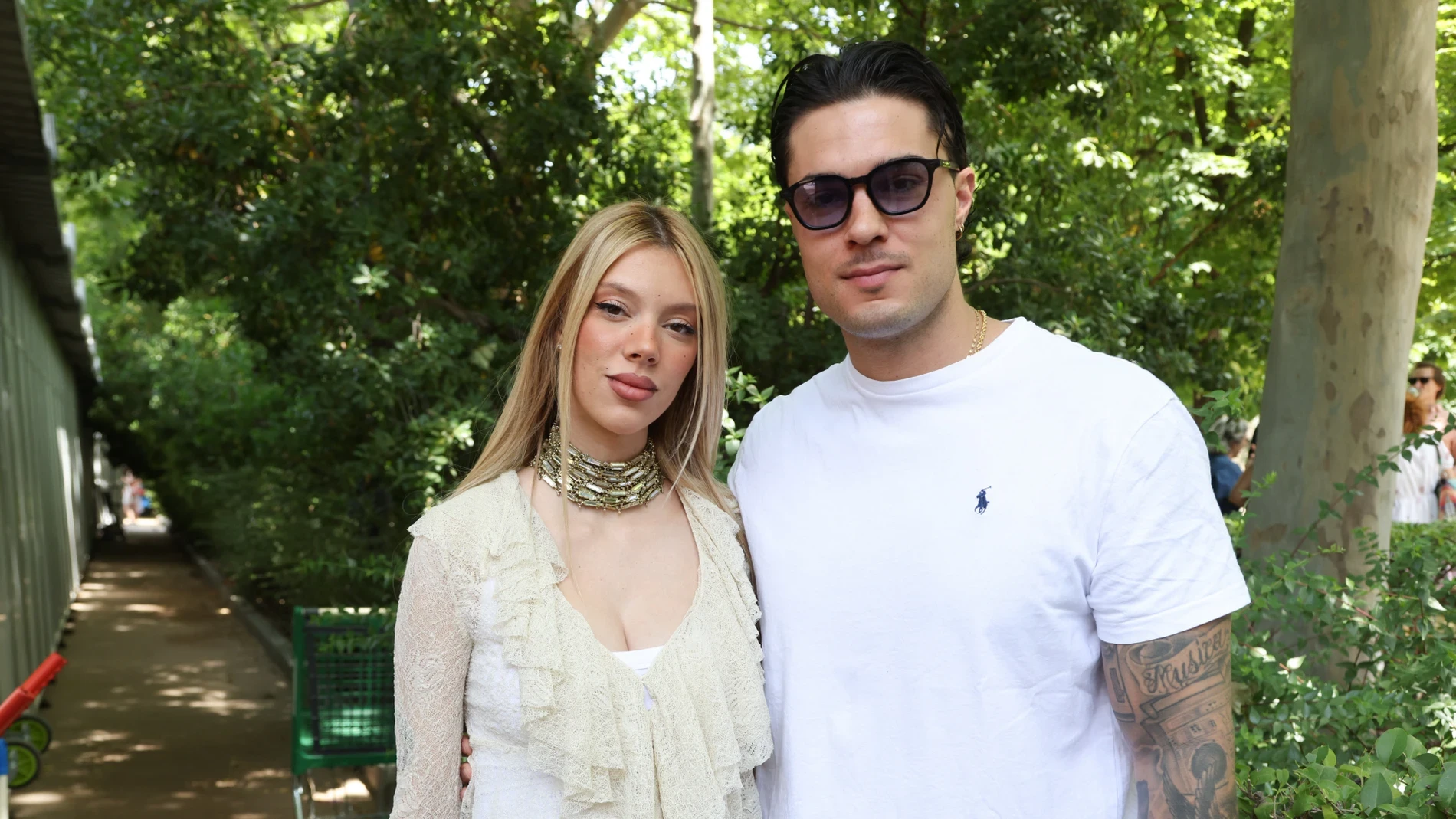 La blusa boho de Zara de Alejandra Rubio y el impecable look blanco de Sonsoles Ónega triunfan en la Feria del Libro