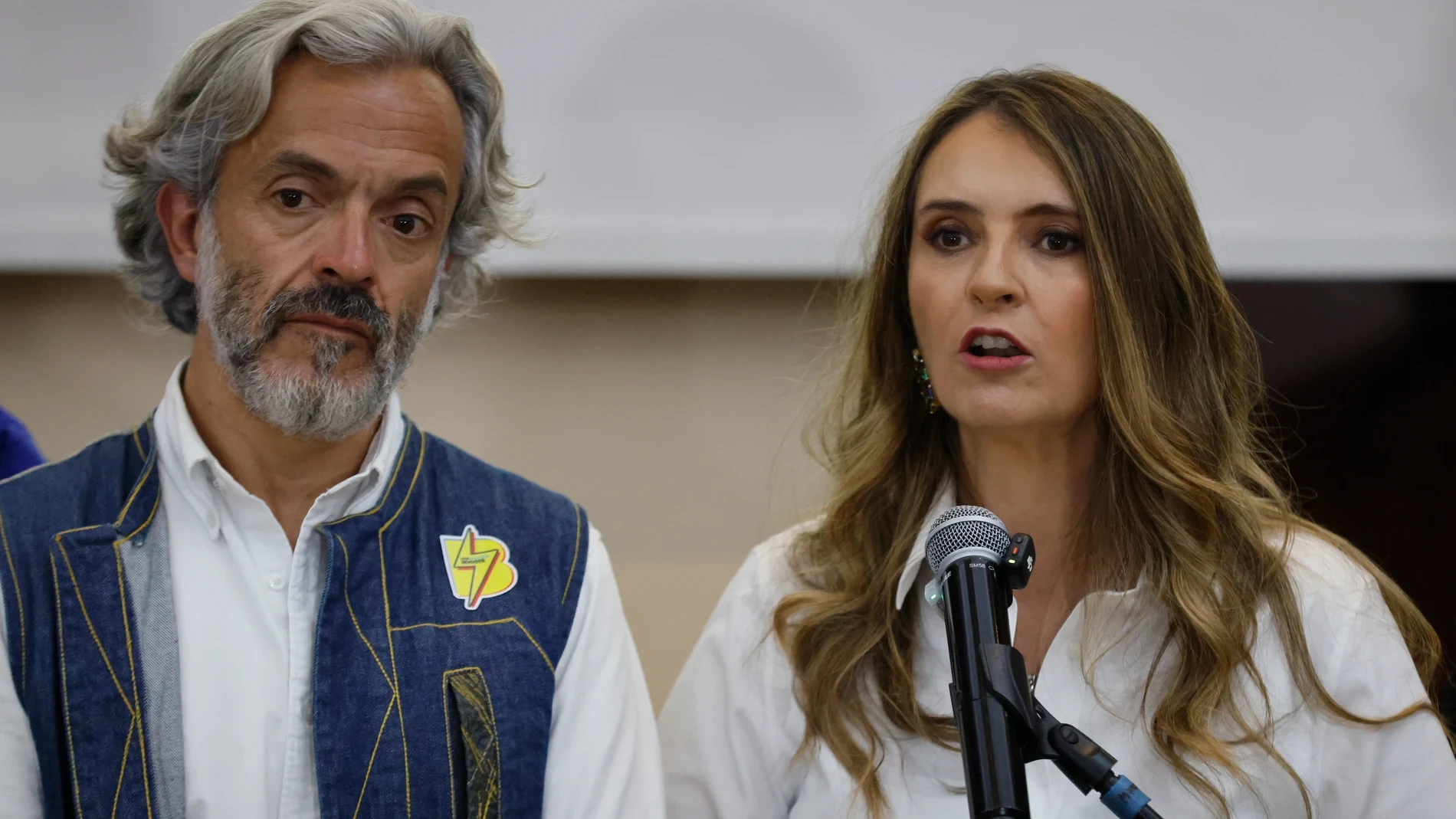 Oviedo evita apoyar a Cepeda o De la Espriella en segunda vuelta presidencial colombiana