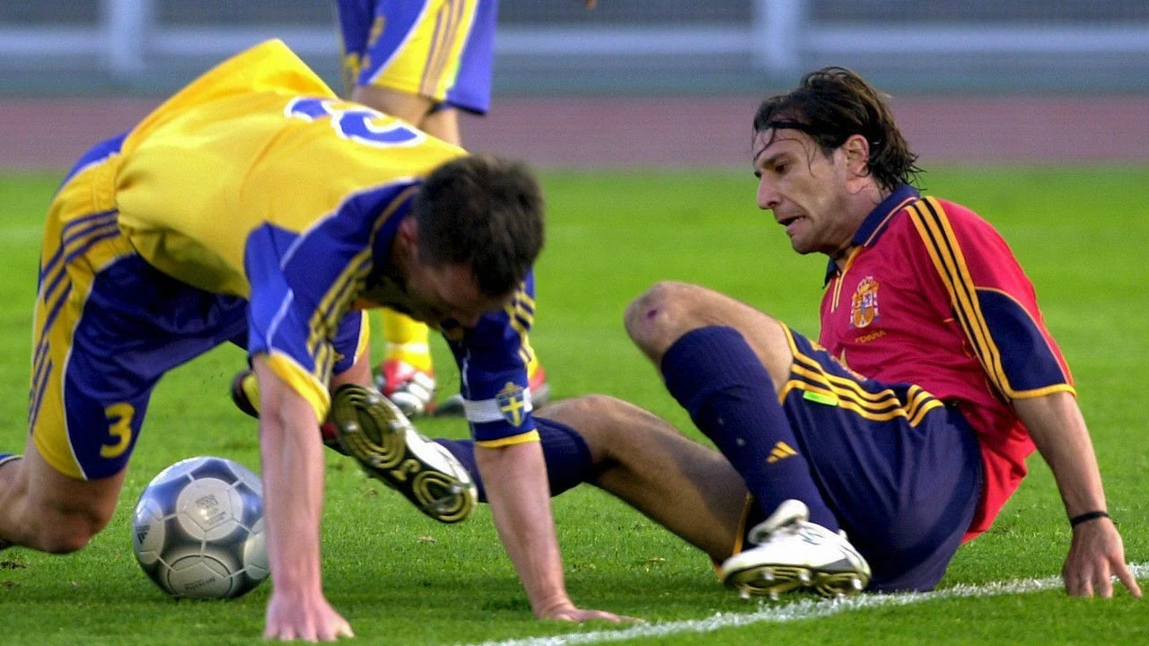 El exfutbolista Alfonso Pérez causa furor en redes sociales al sumarse a una teoría conspirativa