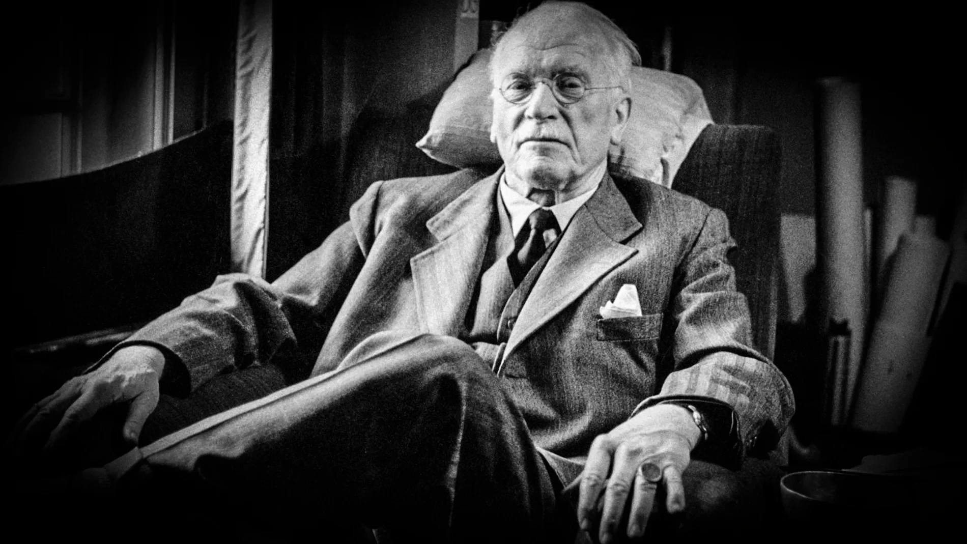 Carl Jung, psicólogo sobre el aislamiento emocional: 