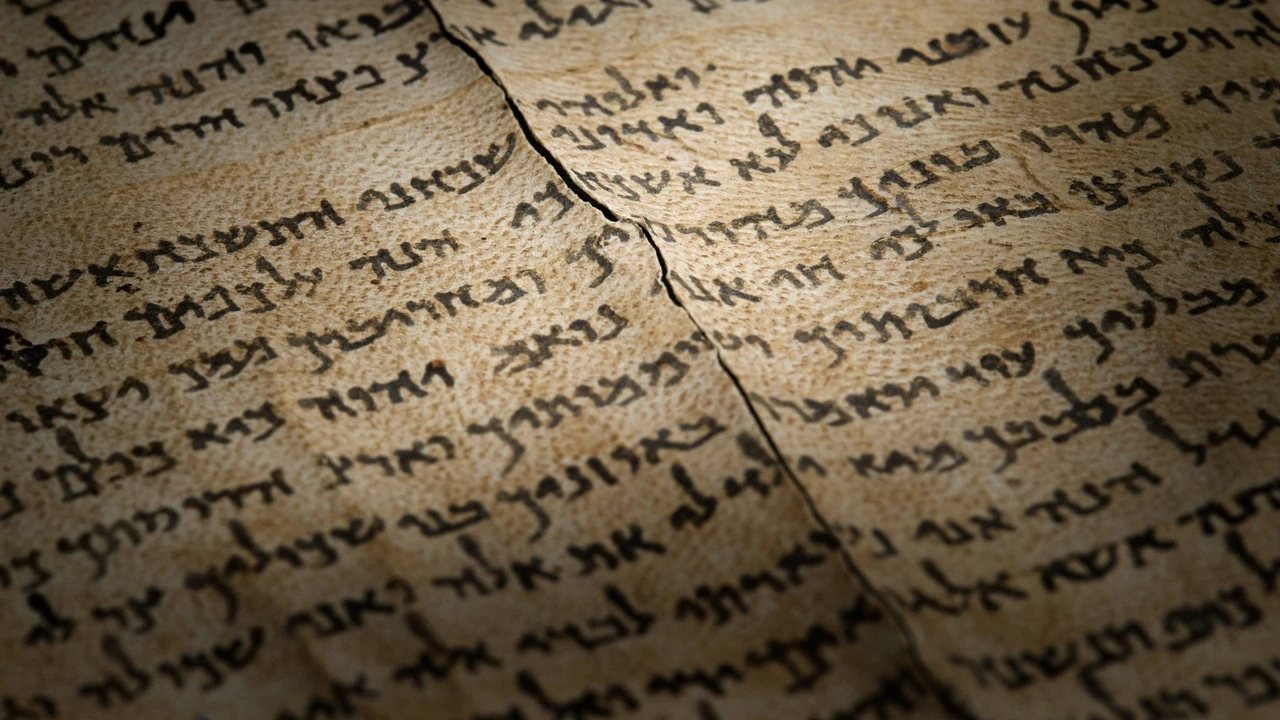 El Museo de Israel exhibe íntegro el Gran Rollo de Isaías