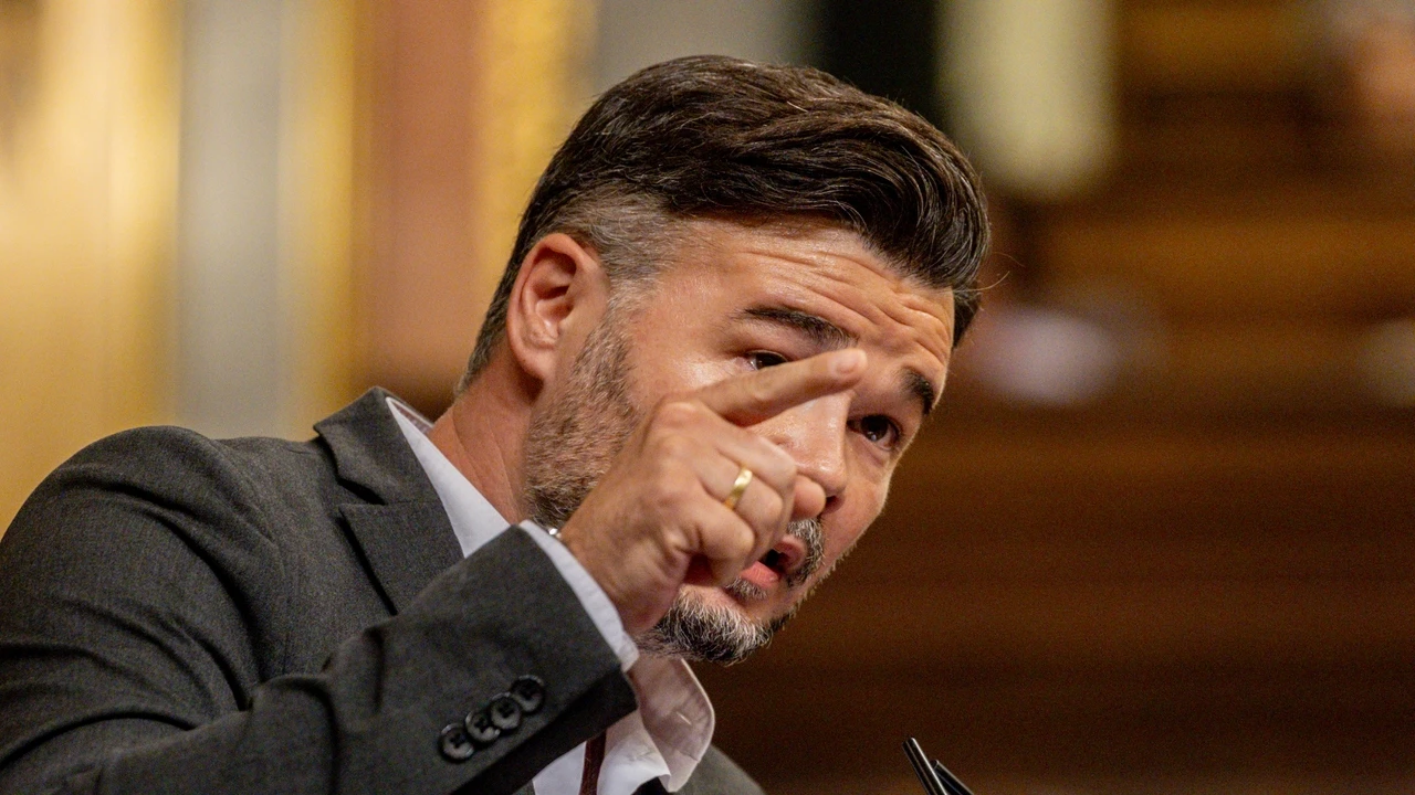 Gabriel Rufián, sobre las opiniones de un futbolista español: 