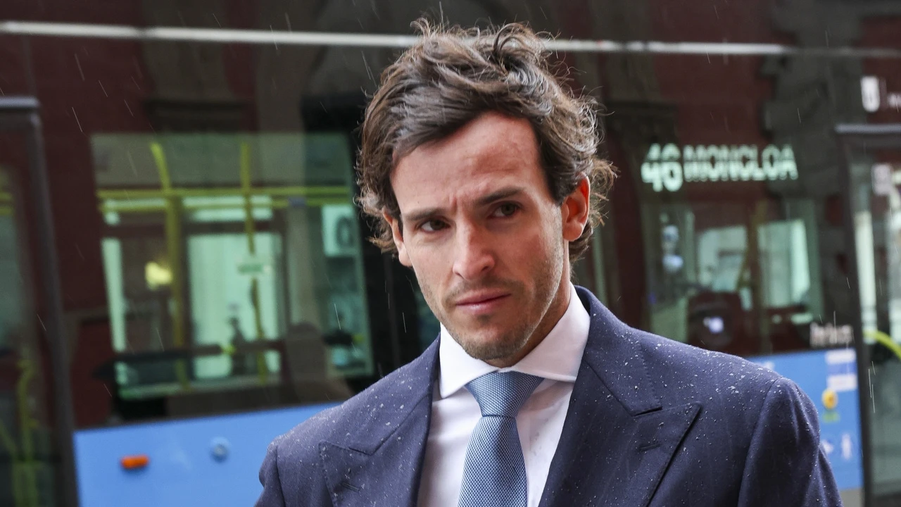 Íñigo Onieva, estrella por una noche: su salto al photocall junto a Campos Guallar y sin Tamara Falcó