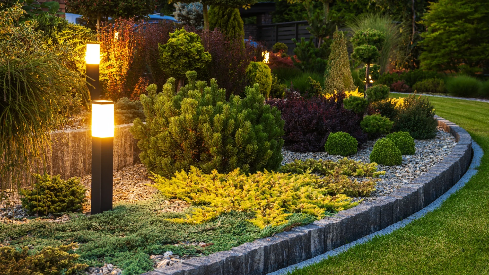 Cuidado con las luces LED en tu jardín: este fallo al instalarlas puede costarte un multa
