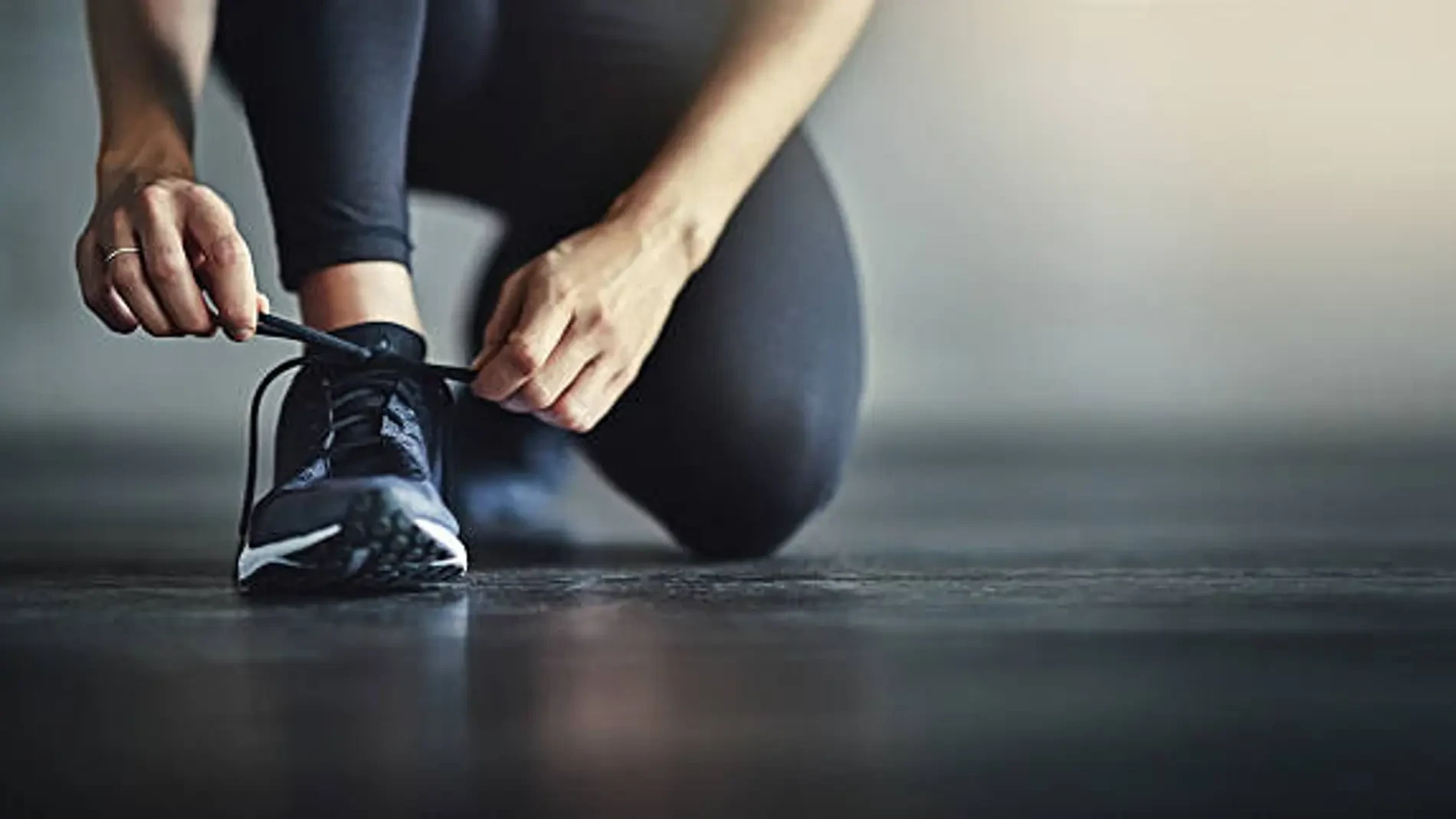 El ejercicio de bajo impacto que activa los músculos hasta 50 veces por segundo