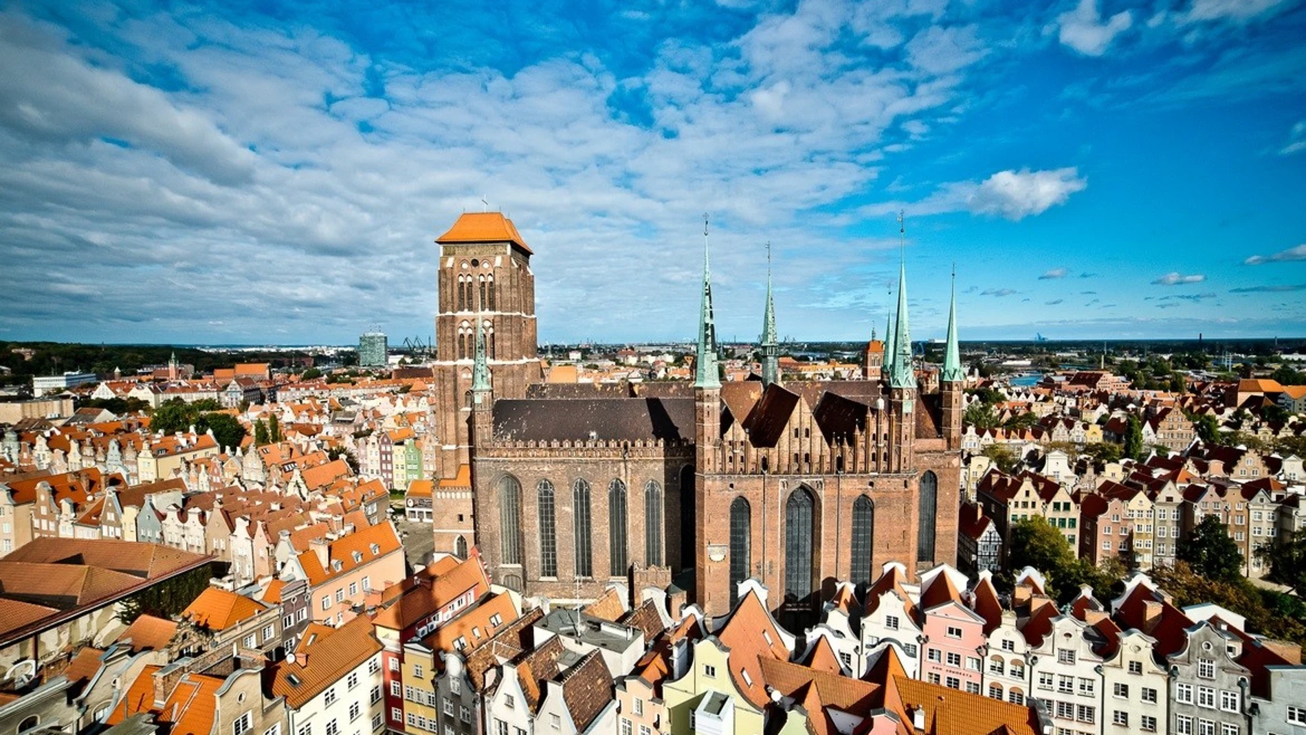 Wizz Air conecta Madrid con Gdansk y refuerza el auge de Polonia como destino europeo emergente