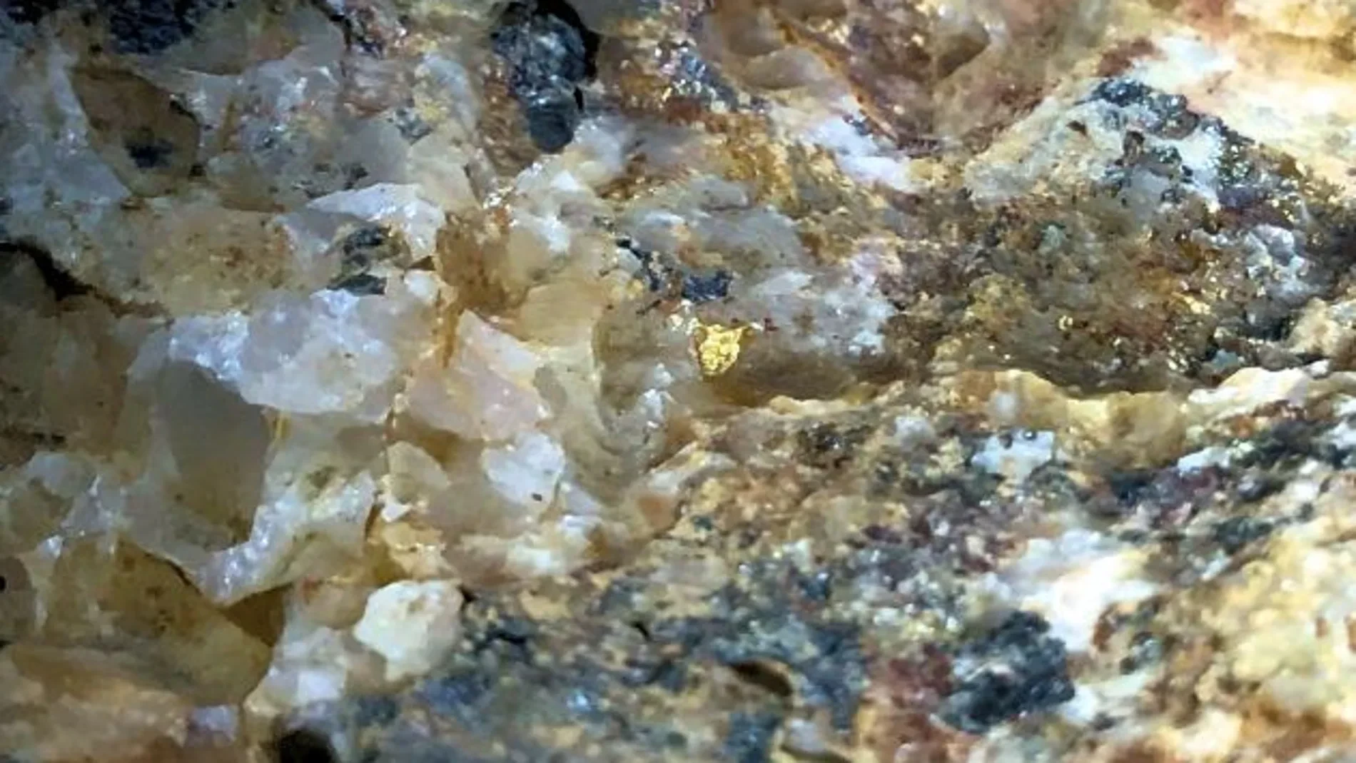 Descubren un mineral único en el mundo en las canteras de los Alpes italianos