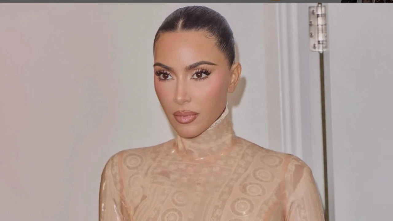 La verdadera razón por la cual Kim Kardashian lanzó tangas con vello púbico