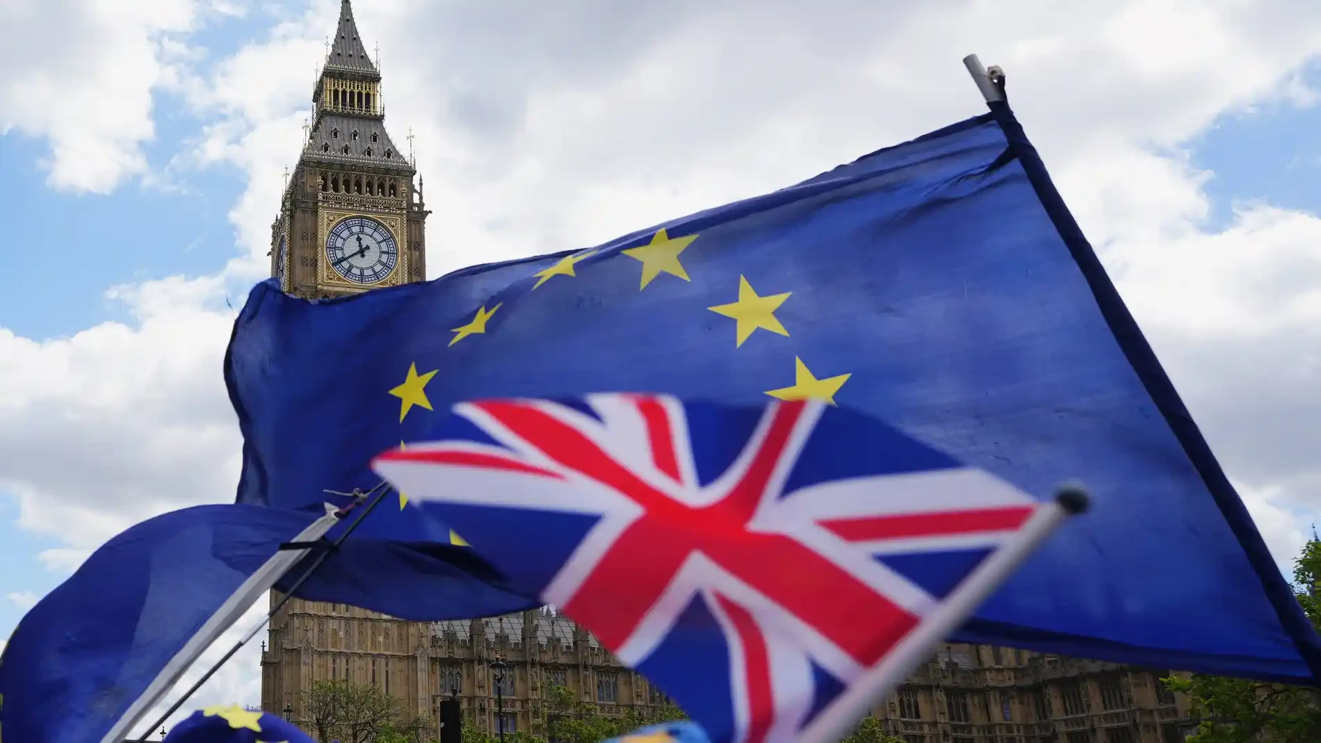 El fantasma del Brexit resucita en la guerra por Downing Street