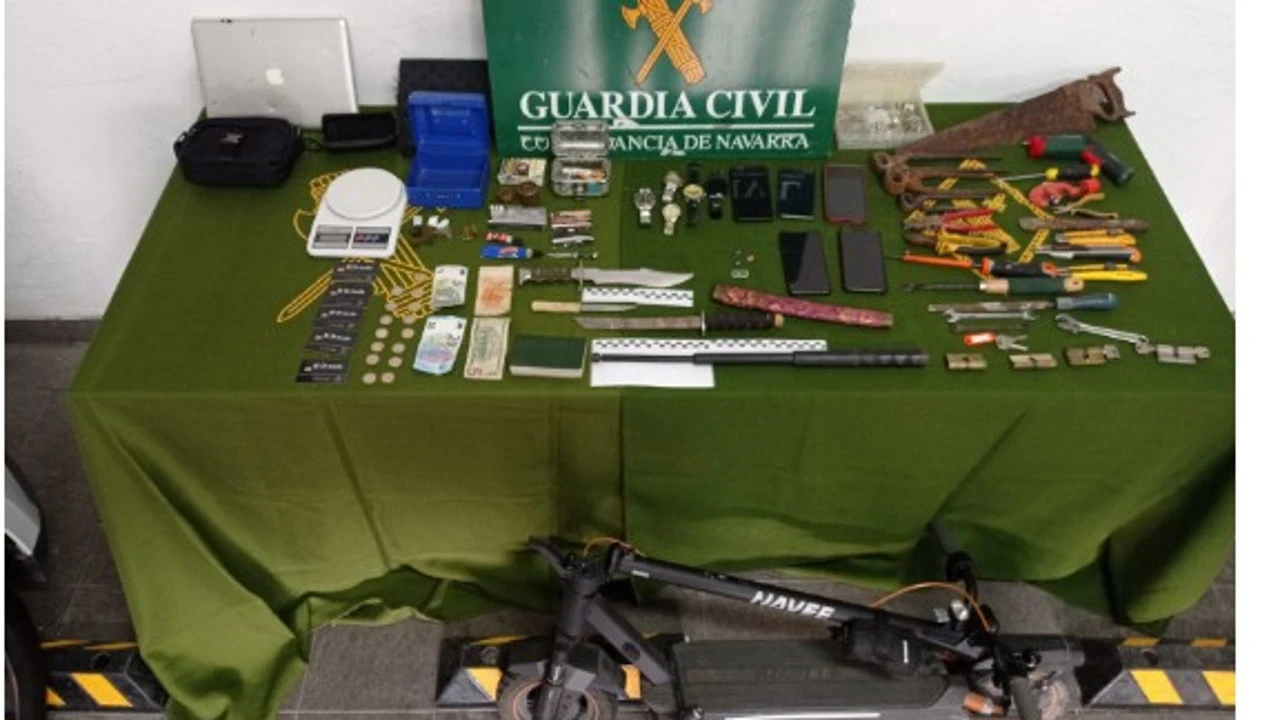 La Guardia Civil de Navarra detiene a dos marroquíes y un argelino que habían ocupado una vivienda