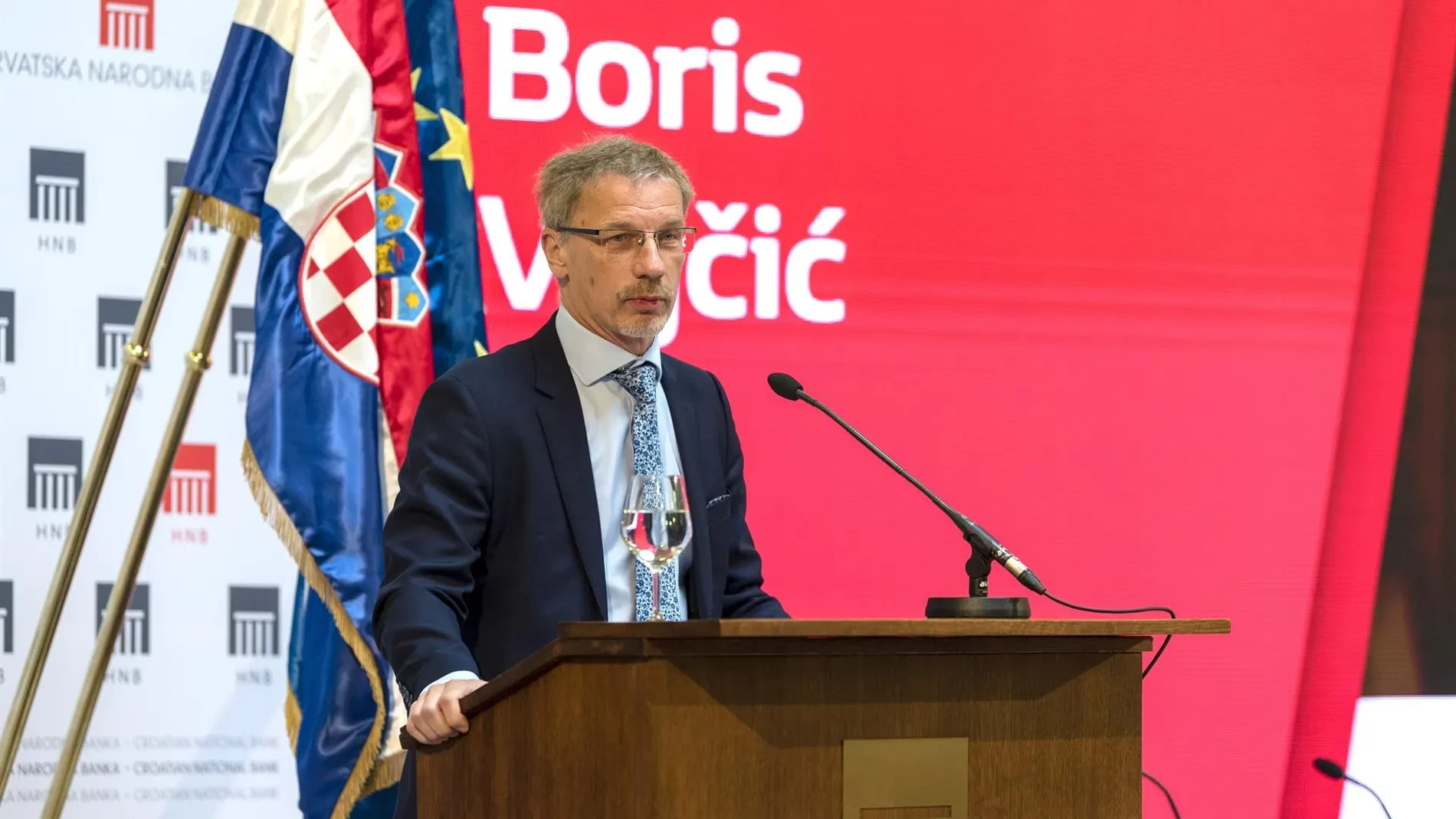 El halcón moderado del euro Boris Vujcic sustituye a De Guindos