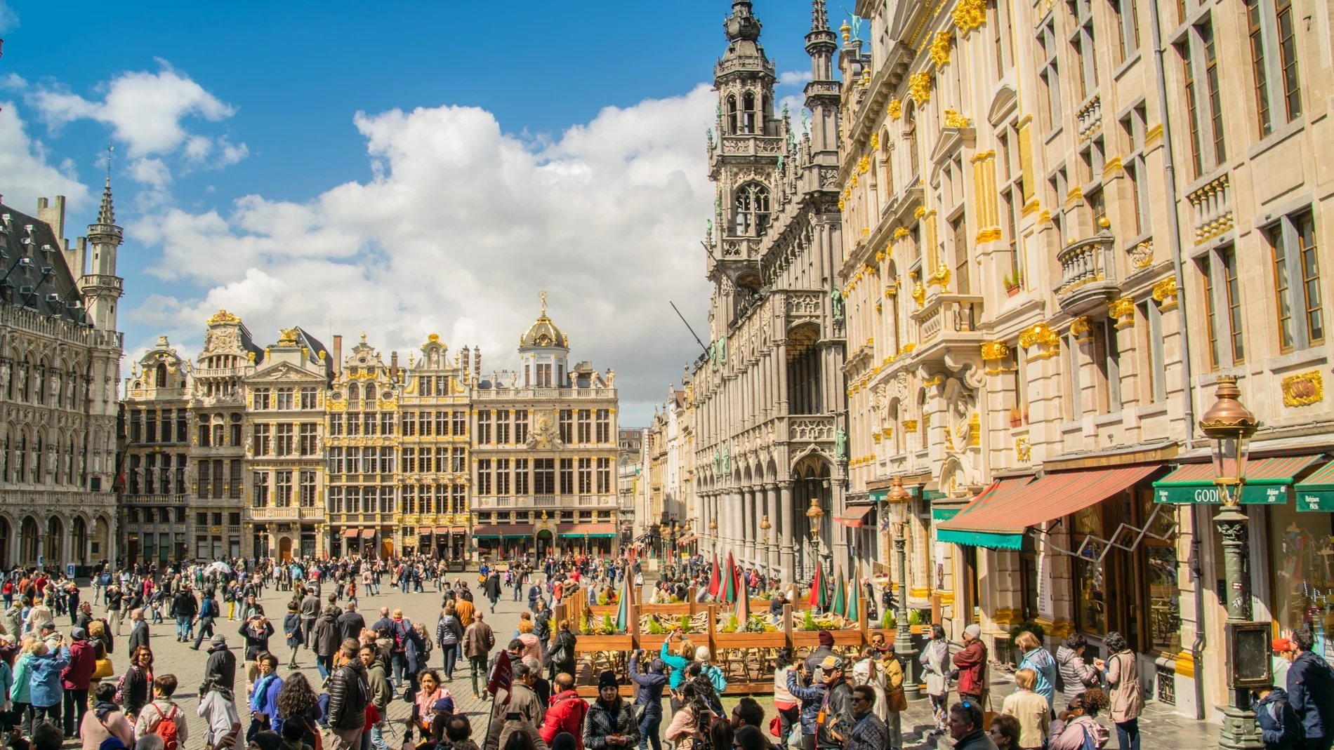Bruselas, elegante e irreverente