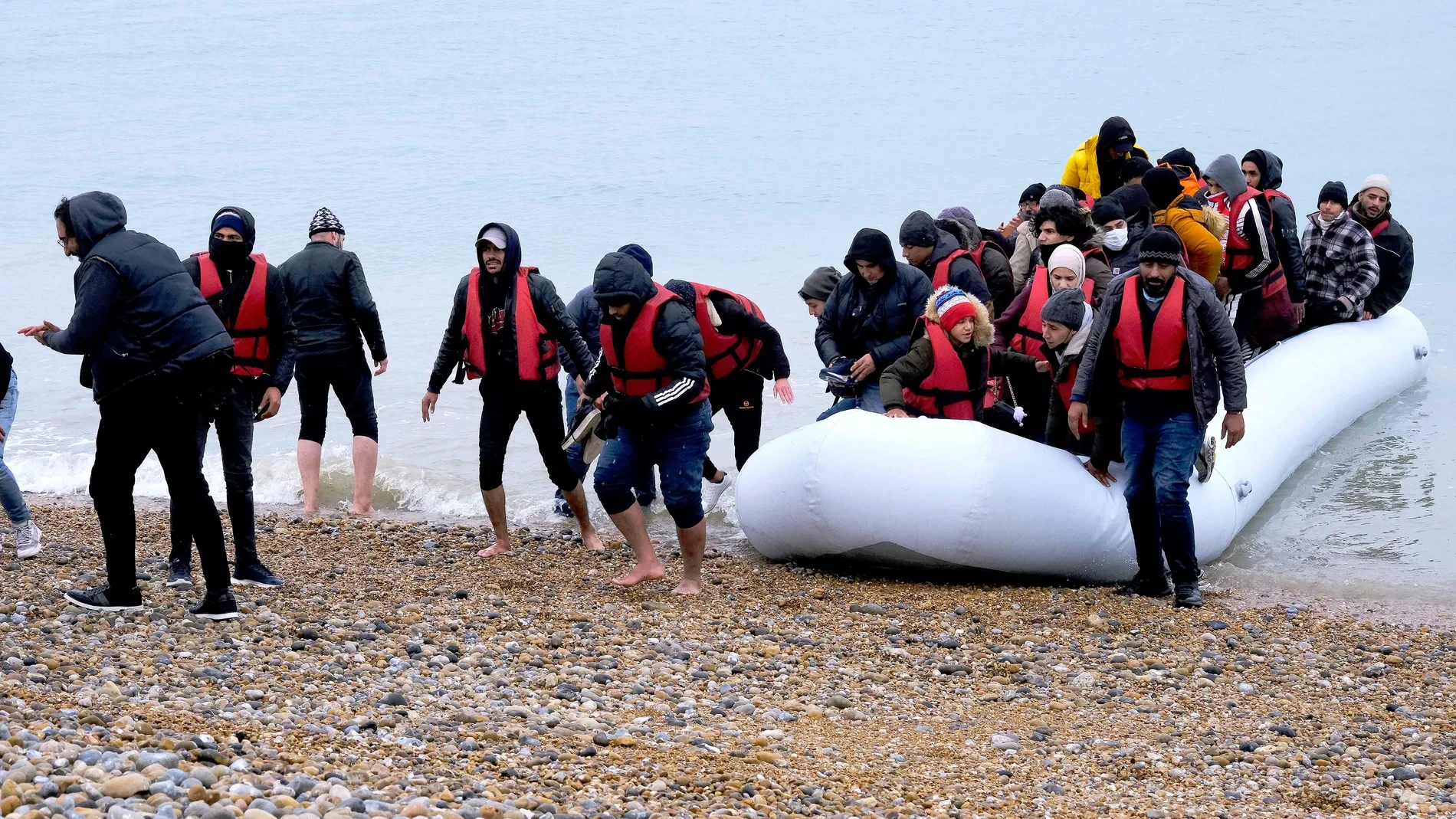 Reino Unido registra la inmigración neta más baja desde 2012 tras el endurecimiento de los visados