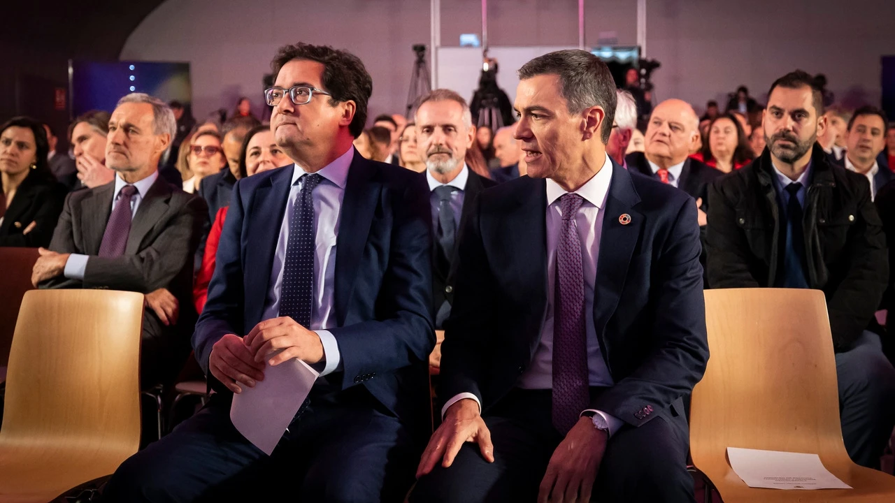 Leire Díez insinúa que Óscar López buscó 