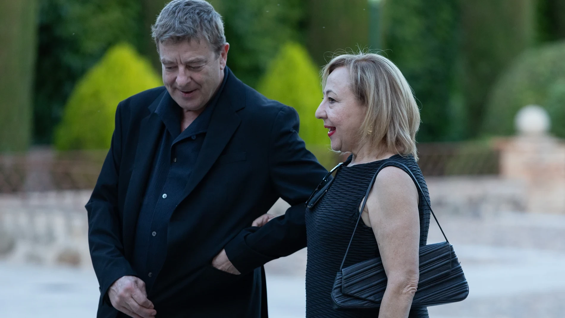 Carmen Machi se salta su máxima de oro con su novio Vicente en Toledo