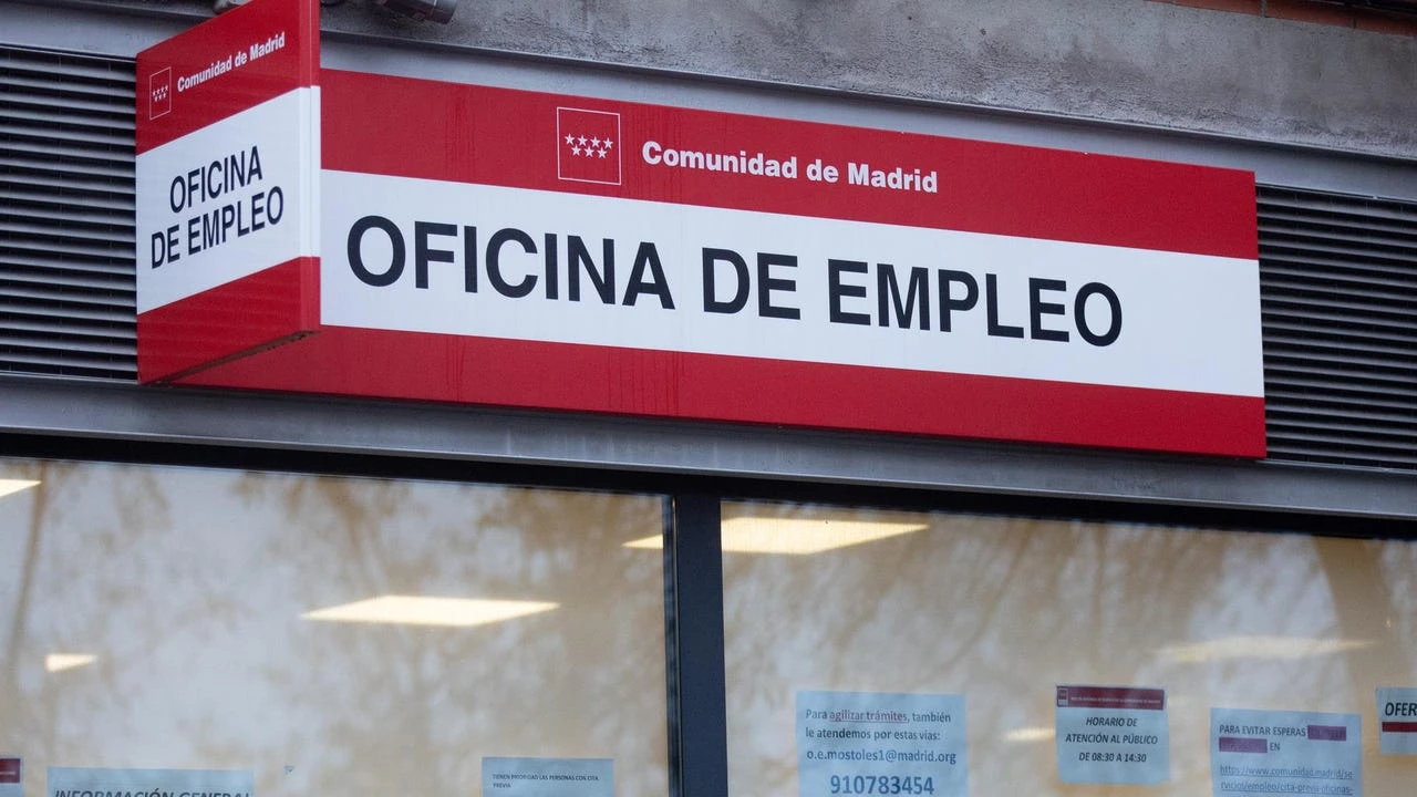 España, de nuevo a la cabeza del paro europeo: registra una tasa de desempleo del 10,4% en julio frente al 5,9% de la UE