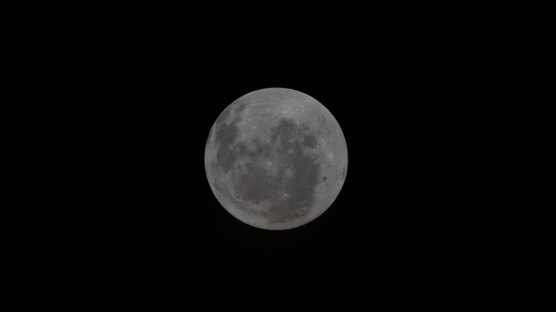 Publican la primera imagen de la cara oculta de la Luna tomada por la misión Artemis II