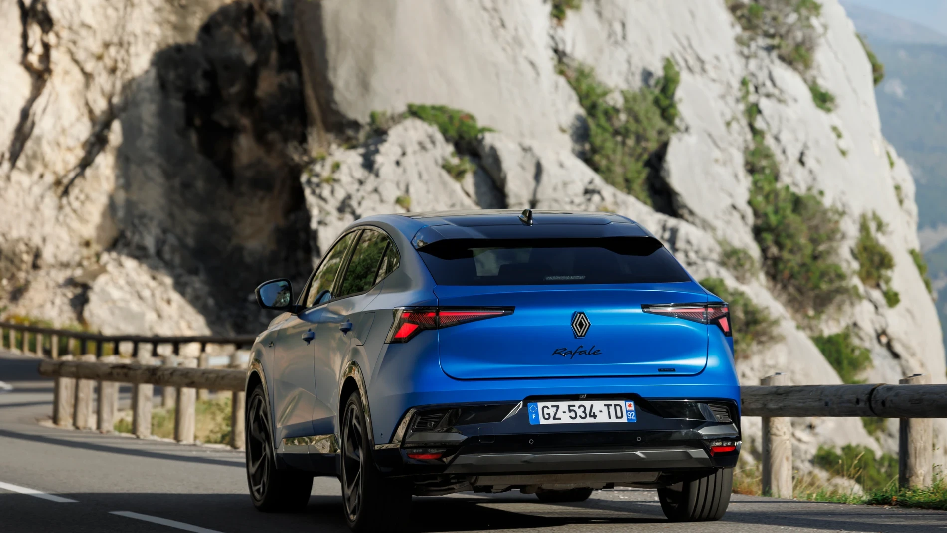 Renault Rafale Esprit Alpine: 300 CV, tracción total y salto al segmento premium