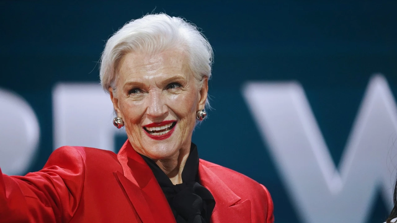 Maye, madre de Elon Musk, deslumbrante Cruella de Vil en Halloween