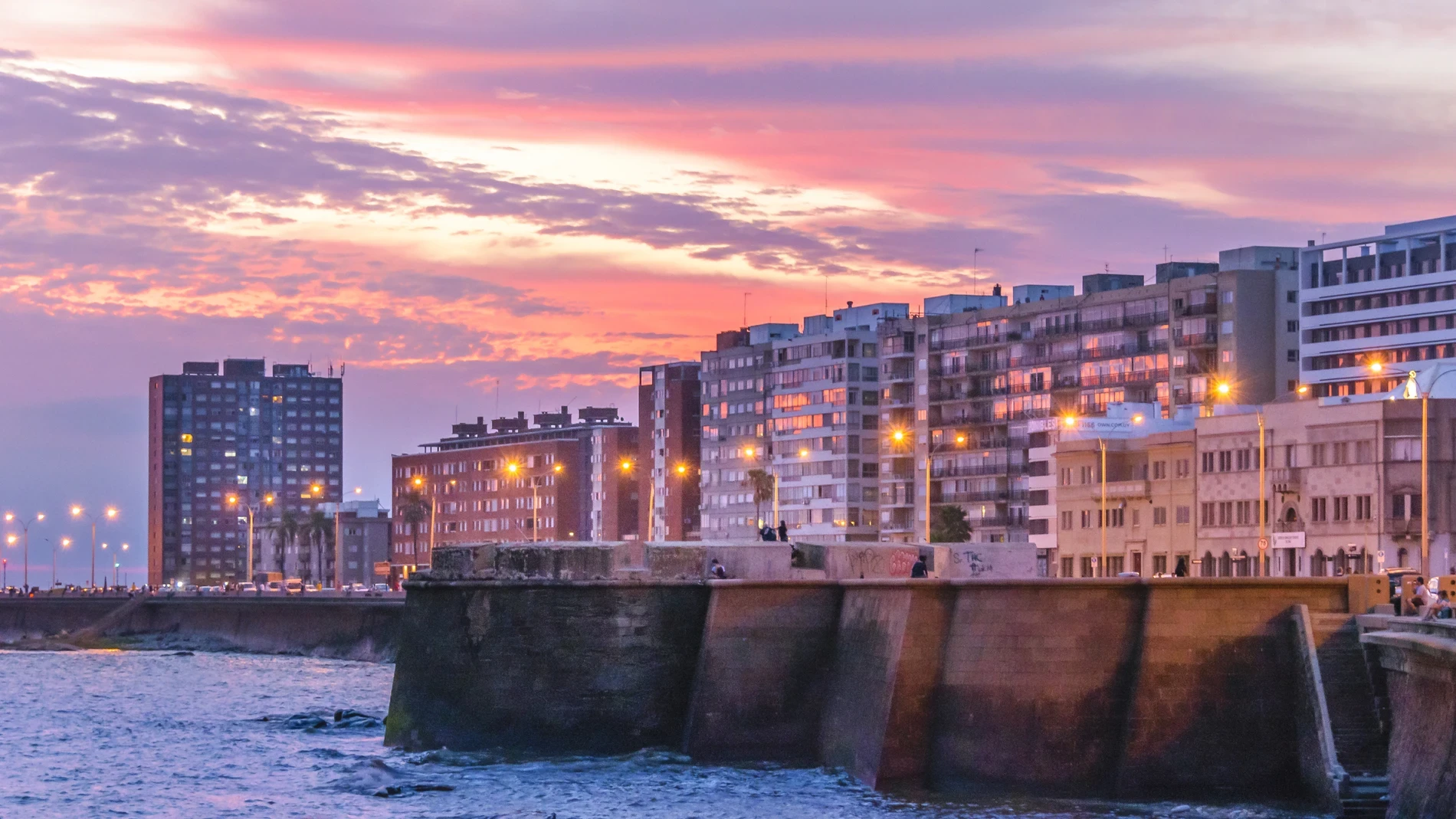 Montevideo: serenidad, autenticidad y cultura