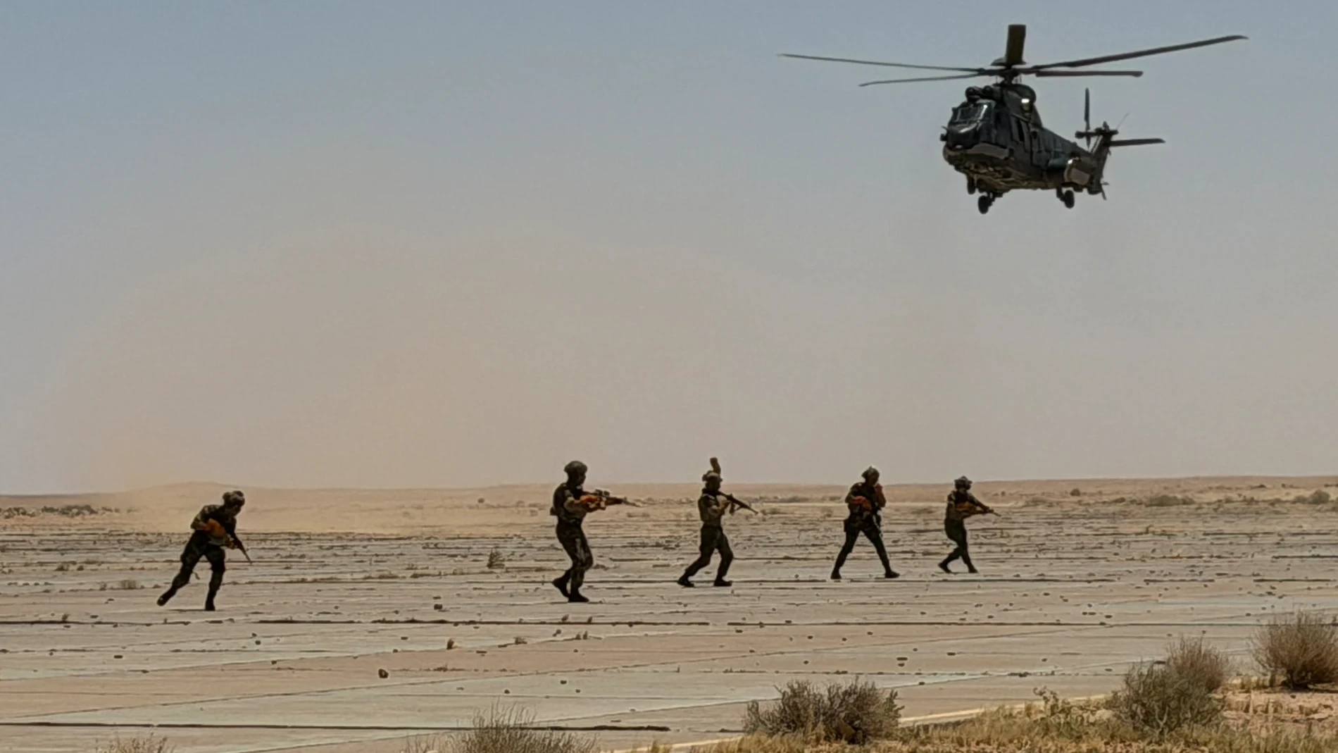 Michael Bay llevará al cine el rescate de los dos pilotos de EE UU derribados en Irán