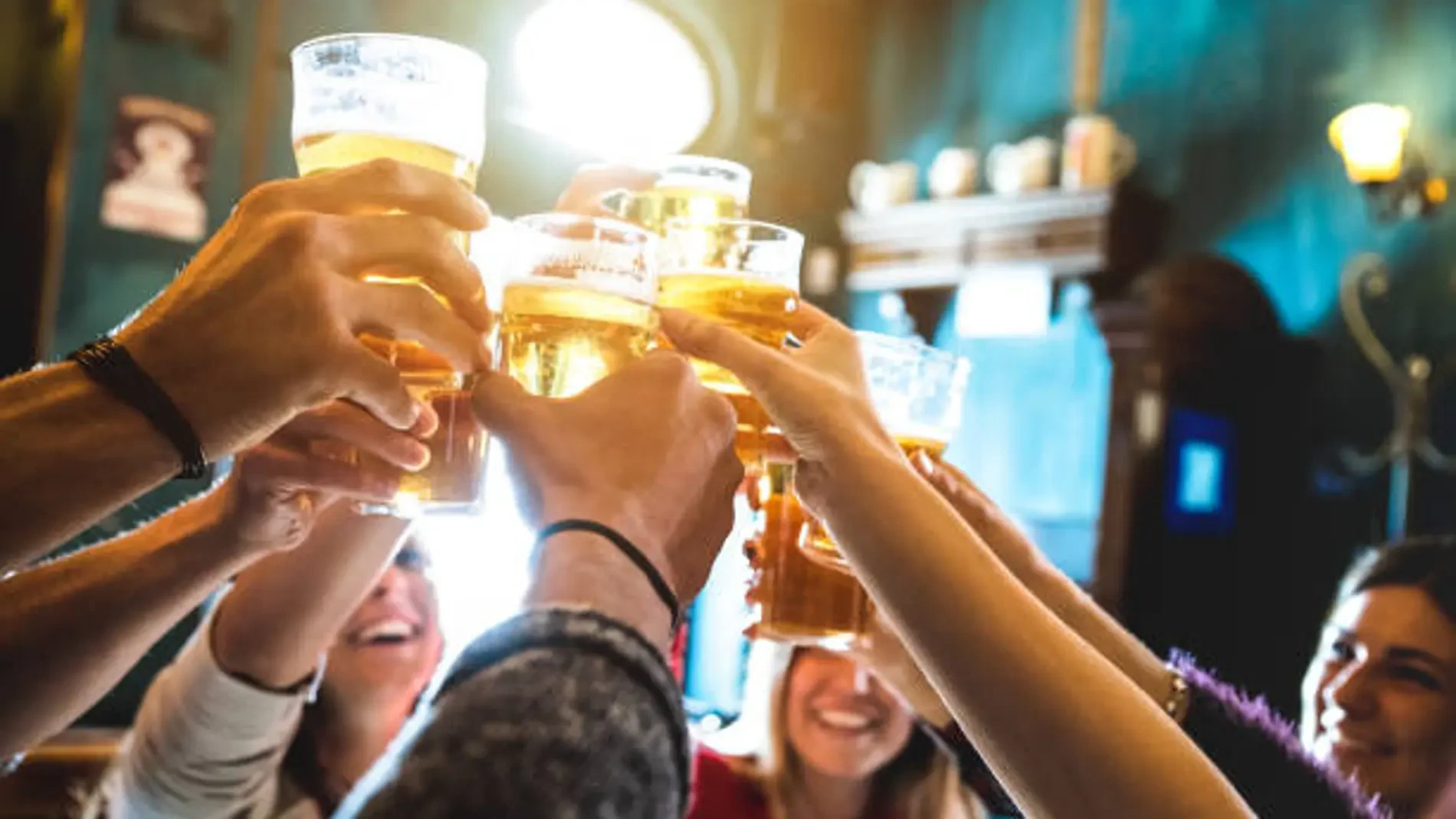 El consumo de alcohol está relacionado con más de 60 enfermedades, según los expertos