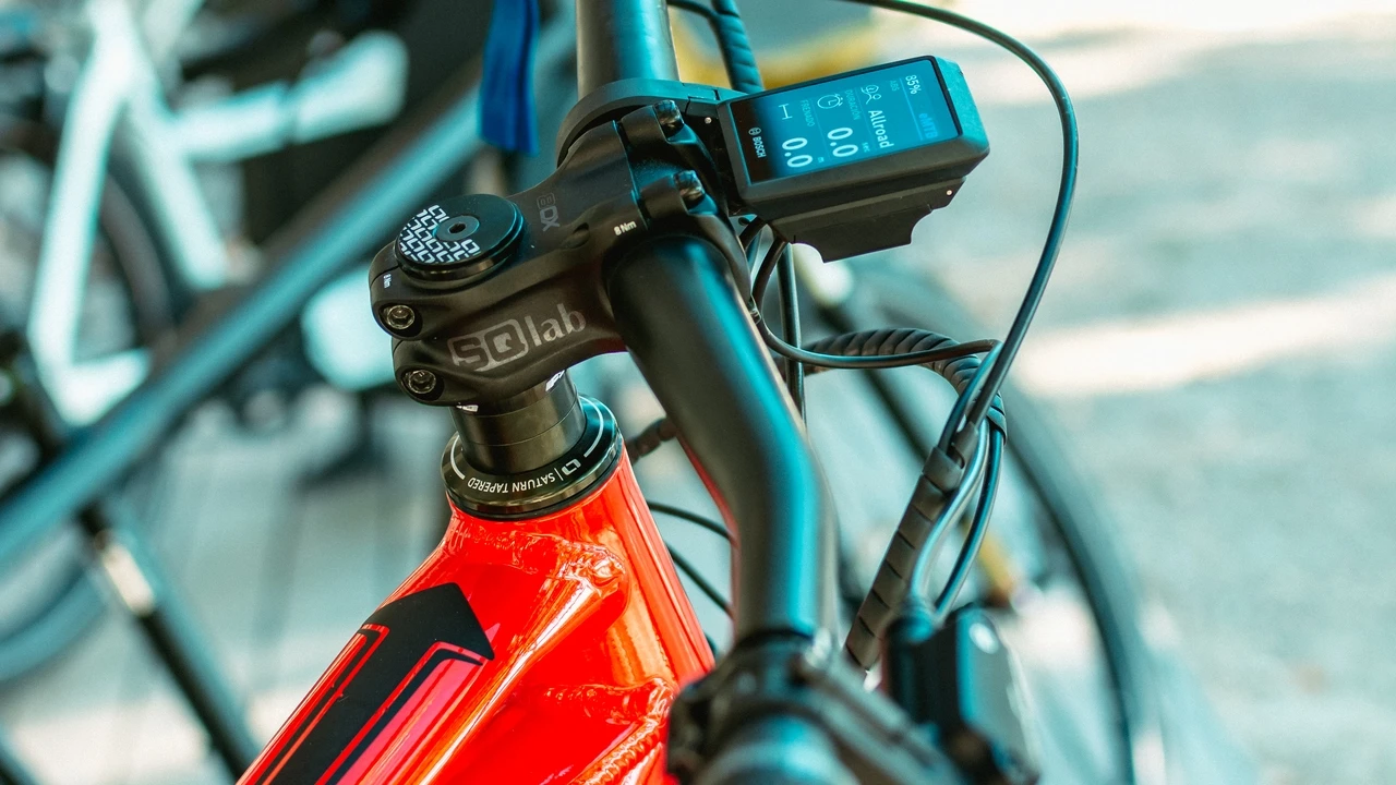 Ley de Propiedad Horizontal: cómo el artículo 9.1 protege a los vecinos frente a bicicletas en zonas comunes