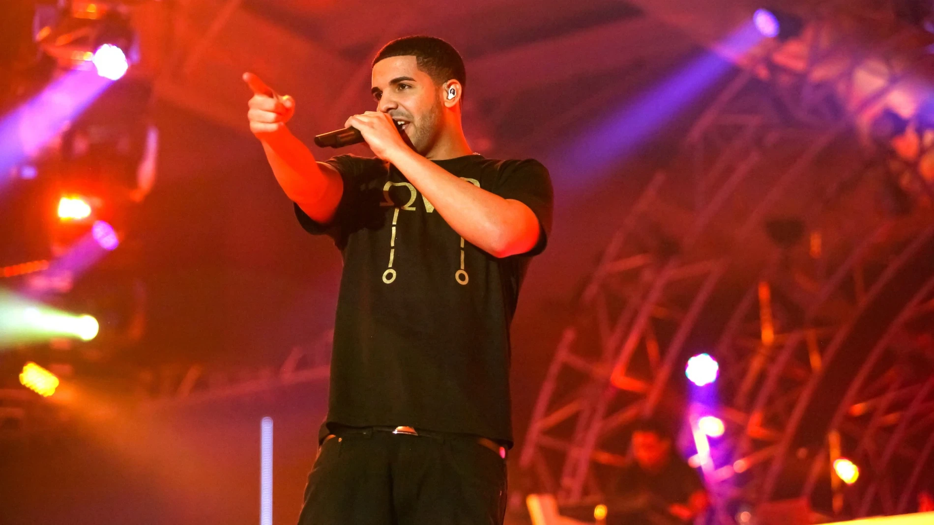 Drake destrona a Michael Jackson como el solista con más números 1 de la historia