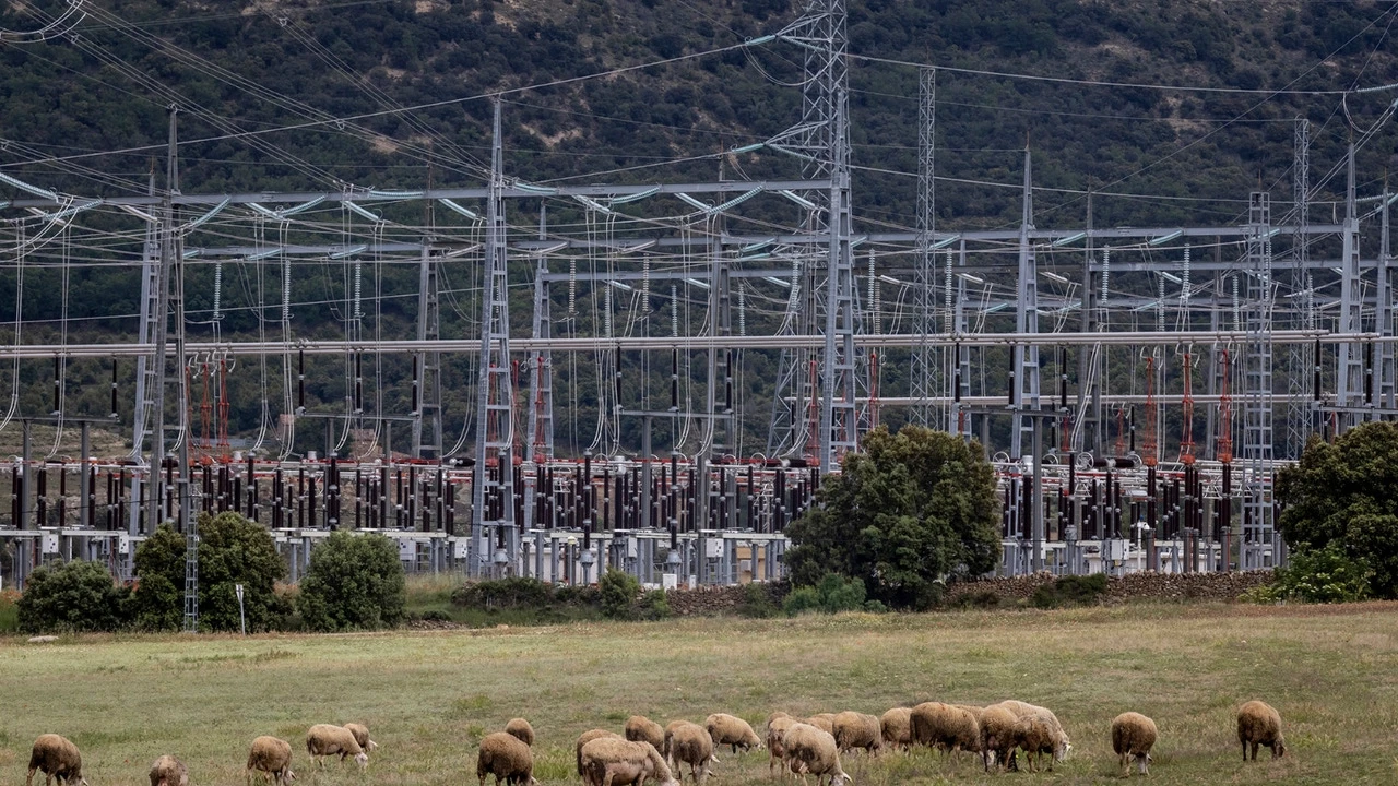 Casi 5.000 subestaciones eléctricas de España no pueden conectar nueva demanda