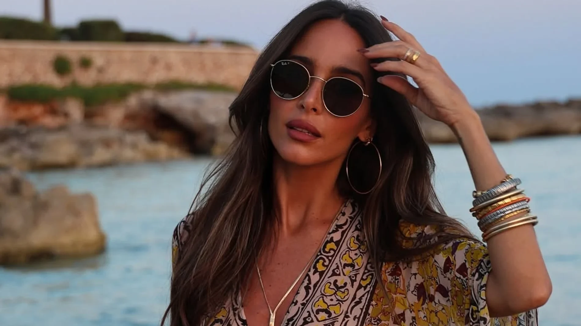 Rocío Osorno tiene el mono de Zara que parece de firma de lujo y estiliza más que un vestido en verano